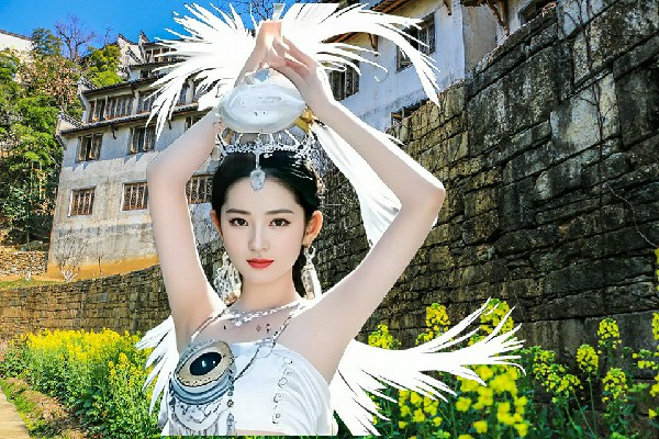 盛凝旋网评为舍块乡天艺舞姿演示者，又见公主