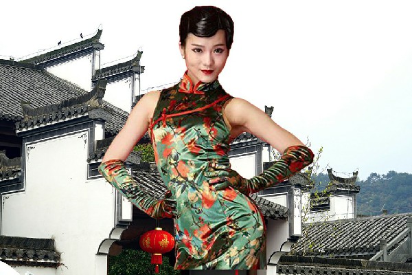 东雁雪被评为腻脚彝族乡国色优舞演员，飘向远方