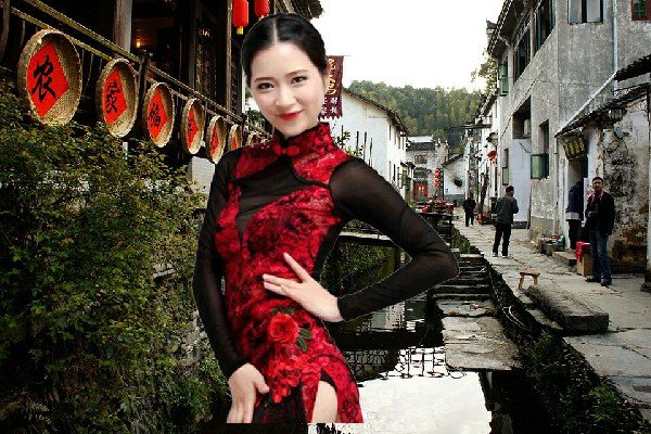 富思珊被评为苗店镇天艺舞姿成员，加加担子