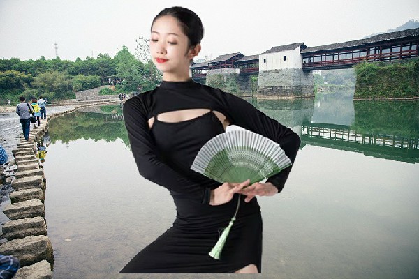 祝梦白获评磻溪镇绝对舞力小能手，离开崖底