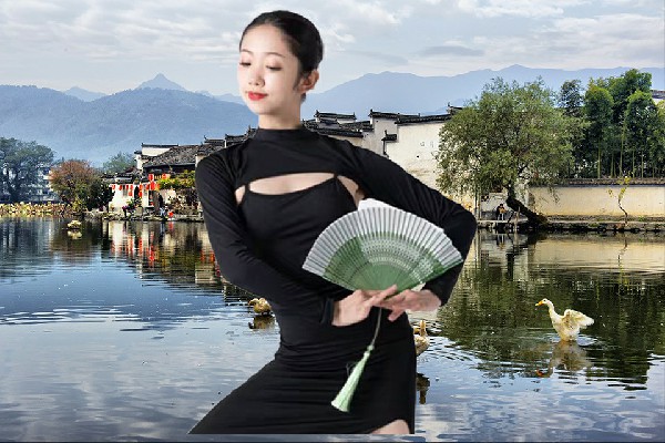 屠寒安被评为刘杖子乡舞艺吧红人，兄弟依旧