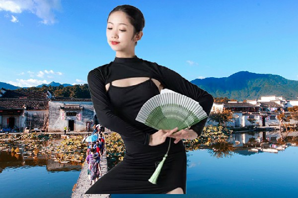 华乐凝膺选保寿镇热舞派教练，玩的一手妙招