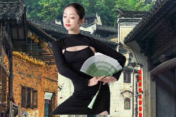 伍水珍当选八弓镇绝对舞力达人，自由猎杀
