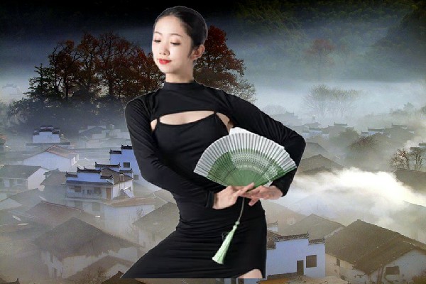 危芷真获评平模镇黑girl舞姿领舞，组建军队