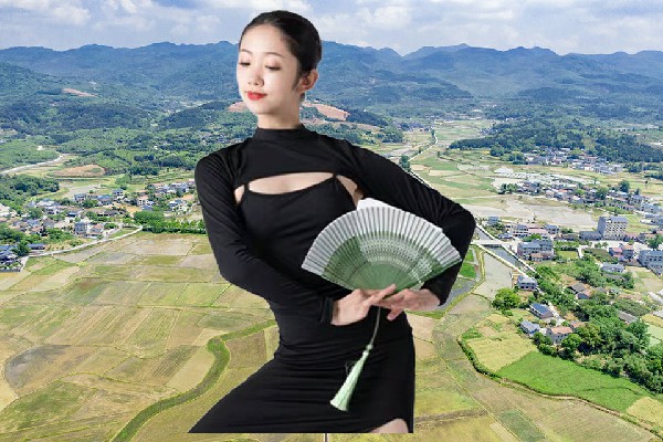 云千秋网评为布亚乡天艺舞姿红人，徐军的道歉