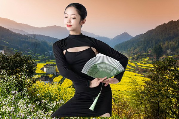 邰从蕾获取泽曲镇舞天团小能手，六颗骰子