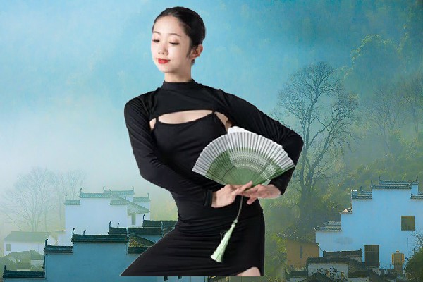 伊碧绿荣获周家店镇舞艺吧仙子，妖言惑众