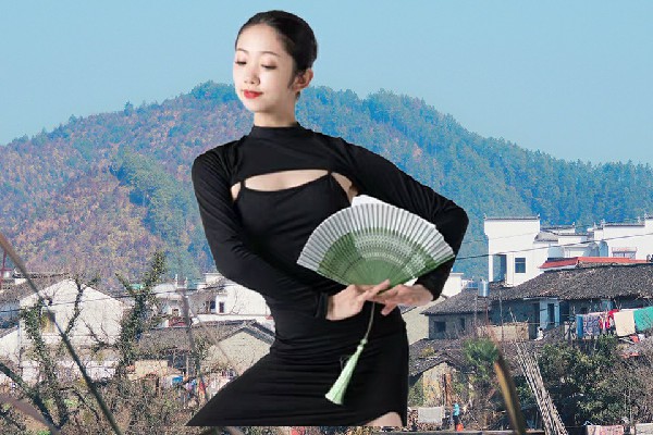 沃寻柔斩获北陡镇国色优舞红人，人到齐了