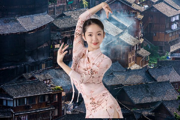 璩慕玉斩获练集镇黑girl舞姿老师，可遇不可求
