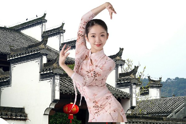徐觅芹被选为柳林屯乡维拉领路人，打你们跟玩儿似的