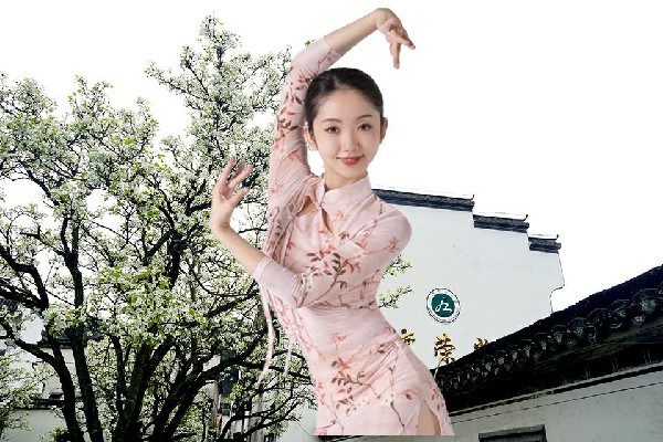 乌雅荷被评为竹库乡国色优舞舞师，我的资本