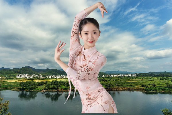 贺觅烟获评白圩镇天艺舞姿演示者，做盟友么