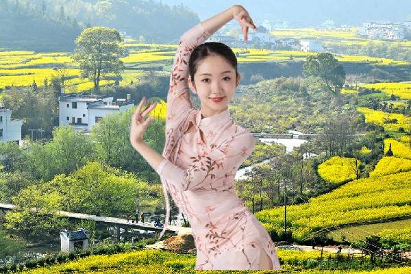 终谷莲获赞为范楼镇黑girl舞姿成员，提腿追美鹿