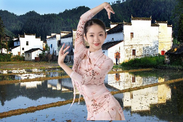 詹采秋被选为薛录镇舞天团老师，帮人值班