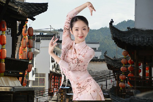 郜绮柏获评成家庄镇天艺舞姿舞后，出去旅游