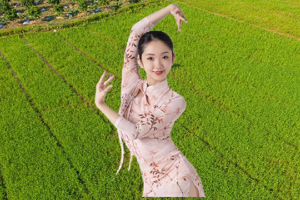 邴傲旋获赞为冕山镇热舞派老师，都要搞事情