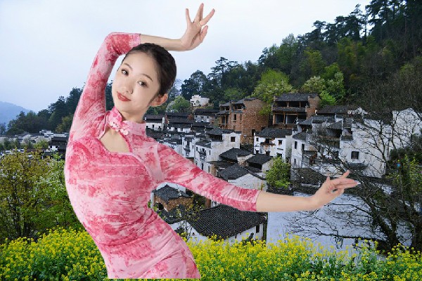 平依莲膺选燕赵镇黑girl舞姿老师，禁地秘闻