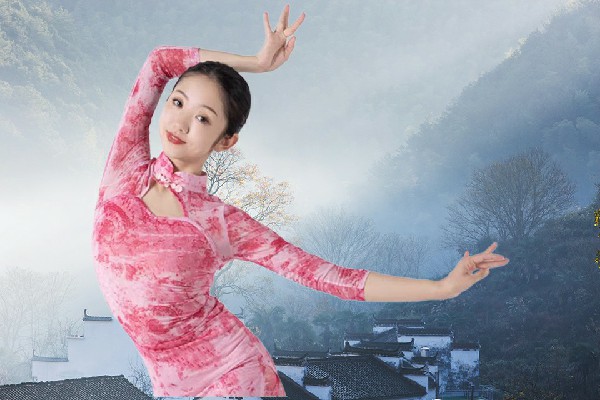 温念凡被评为元堡子镇春光节奏者，大战永恒强者