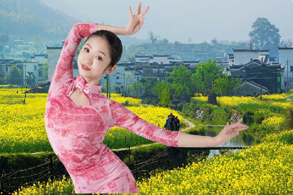 段妙容被评为丰登坞镇热舞派领路人，人事部第一美女