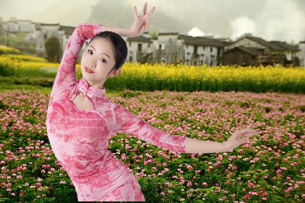 贺以寒获得北固乡TK舞社舞师，美女环绕