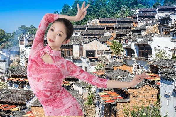 滑雁柏获赞为大街乡天艺舞姿骨干，重返宙域