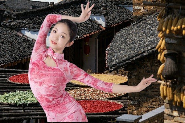 秦夏芙获赞为黄坊乡炫舞世家节拍师，叶老头的拼杀