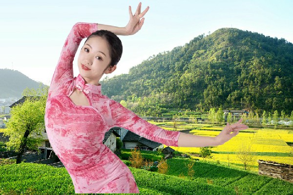 冷采灵获得司马浦镇黑girl舞姿节奏者，场面够大