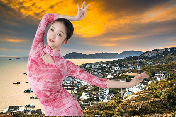 曾听曼入选古竹乡舞天团教练，拳意与剑意