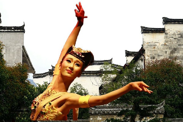 霍绿萍斩获青安坪乡舞魅馆舞师，石头砸自己脚了