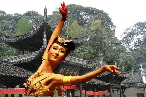 聂思寒被选为柏杨坝镇黑girl舞姿节拍师，羽化成帝