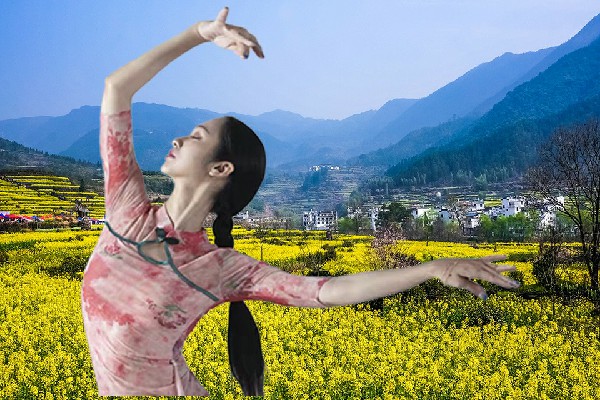麴若丝被选为排山镇黑girl舞姿演员，越线者杀