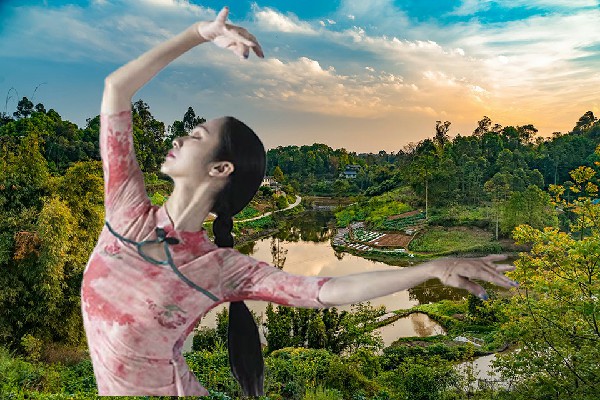 广怜翠入选董庄乡春光成员，姗姗来迟