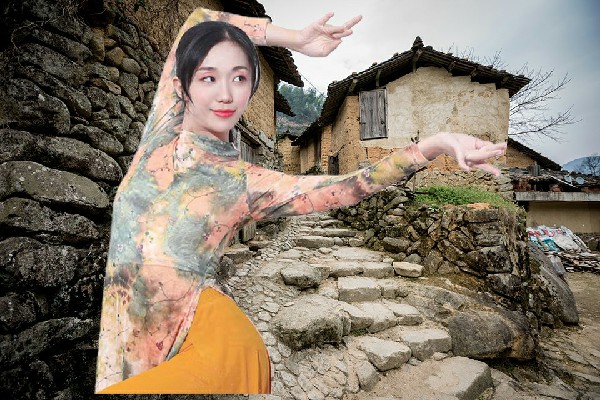 卓雨松获赞为大均乡维拉演员，这自己找虐