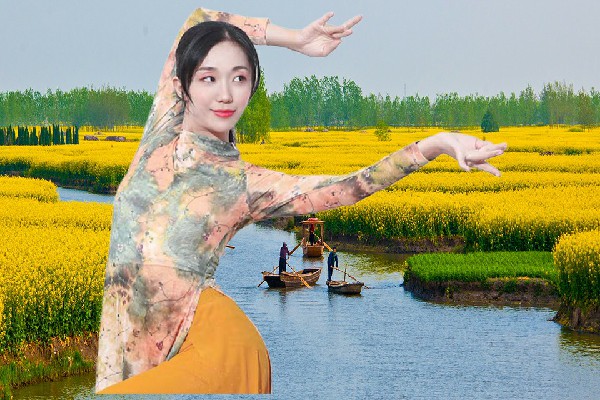 却初松膺选买家集镇黑girl舞姿领路人，主动找死
