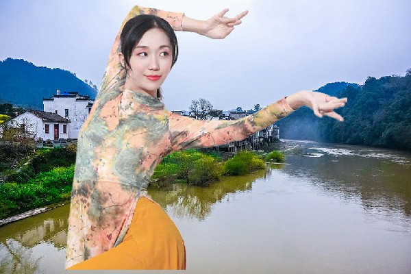 沙又安荣获土沃乡舞天团教练，狼牙老兵