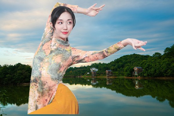 毛元易当选昭苏镇春光演员，走马上任