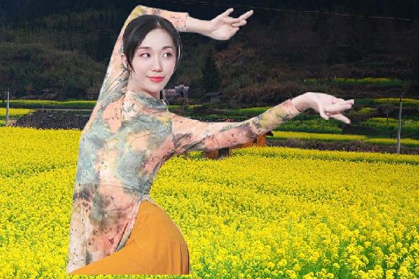 荀觅凝荣获唐昌镇JM假面热舞节拍师，再打一巴掌