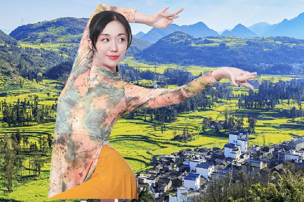 阚芷松获赞为水字镇舞天团演员，老鸟假扮的林啸