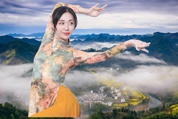元灵桃获取石陵镇炫舞世家教练，前往正门