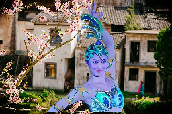 苏盼双获评大召营镇天艺舞姿开拓者，好美的鹰