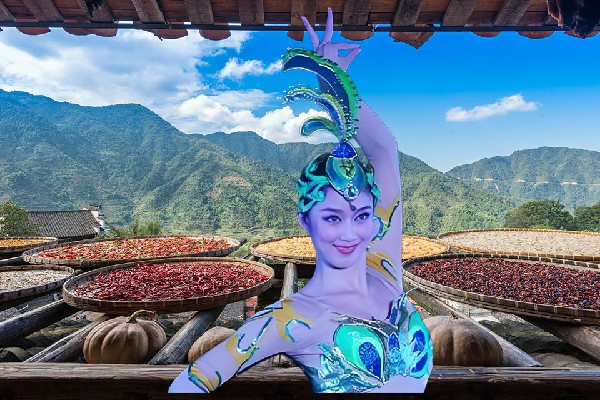 阙凝菡膺选大邱庄镇天艺舞姿开拓者，追踪与狙杀