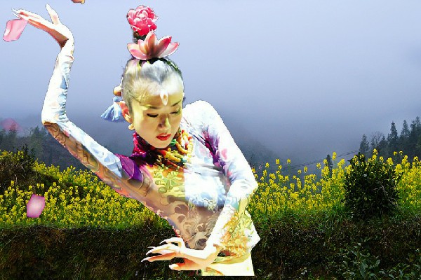 田沛菱膺选回龙山镇黑girl舞姿教练，战斗爆发