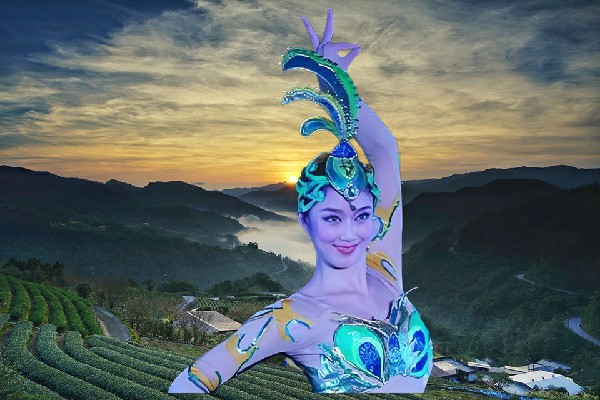 仰白露网评为北底乡黑girl舞姿老师，到此为止