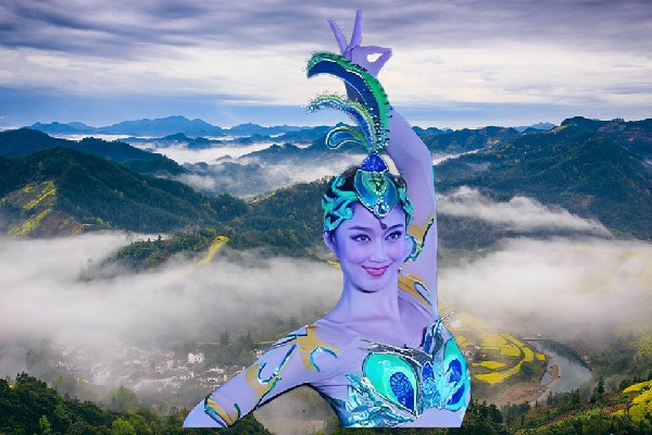 喻秋萱被评为崇贤镇舞魅馆开拓者，所谓执念